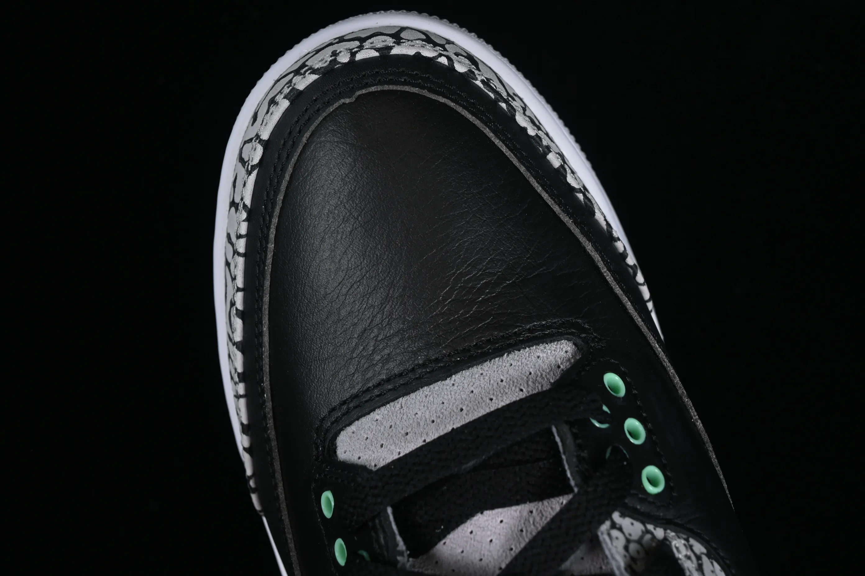 All categories Air Jordan Jordan series basketball shoes Air Jordan 3 LW version Air Jordan 3 "Green Glow" AJ3 Joe 3 black and green CT8532-031